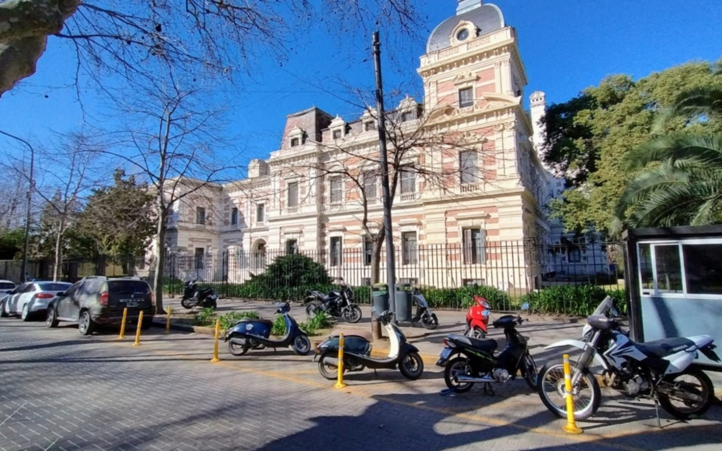 Estatales cuándo cobro el aguinaldo 2024: el cronograma de pago para diciembre en la Provincia de Buenos Aires