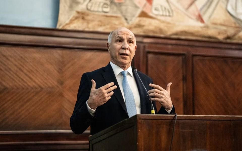Interna en la Corte Suprema: Ricardo Lorenzetti acusó a los otros miembros de crear cargos sin control
