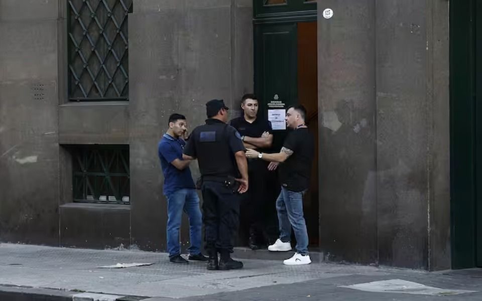 Allanaron el despacho de Edgardo Kueider en el Senado