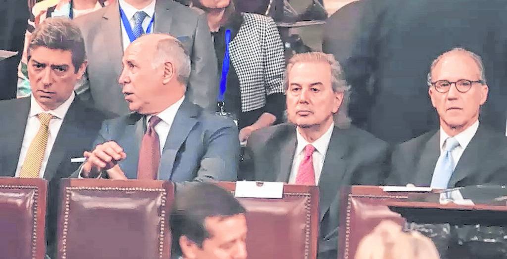 Corte... Y entonces quedaron tres