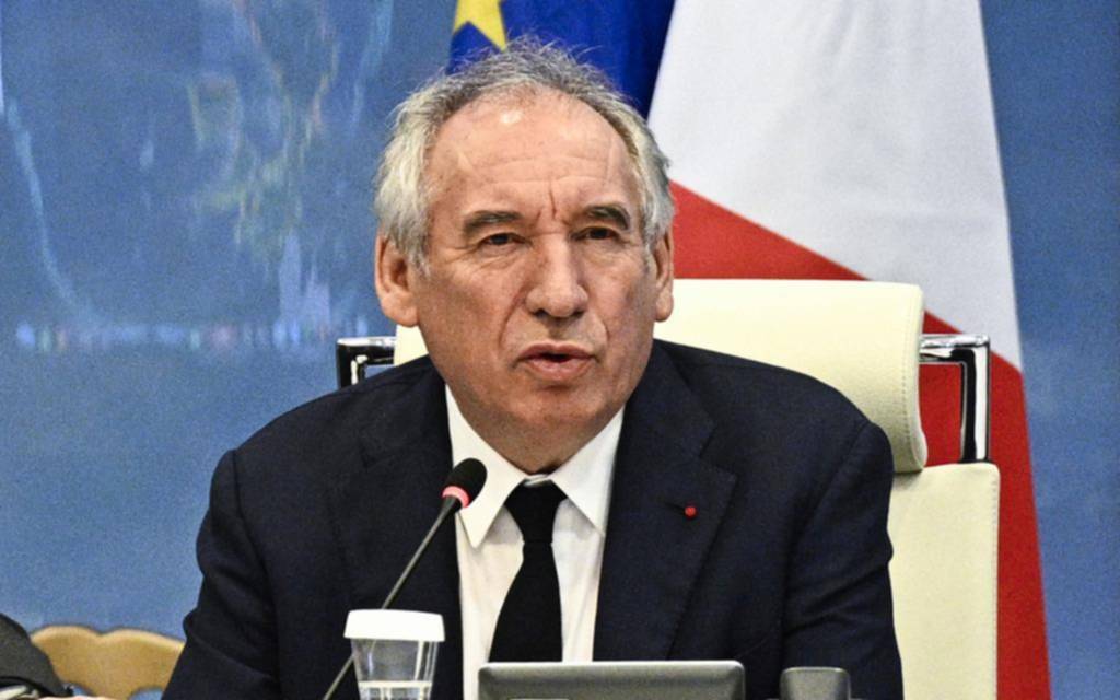 Francia designó un nuevo gobierno