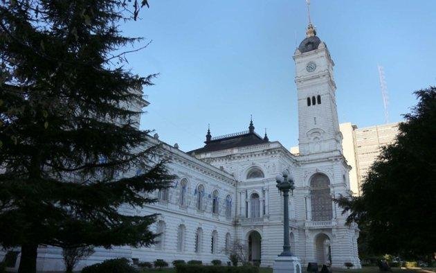 La Provincia paga $11.400 millones a La Plata por deuda de Capitalidad