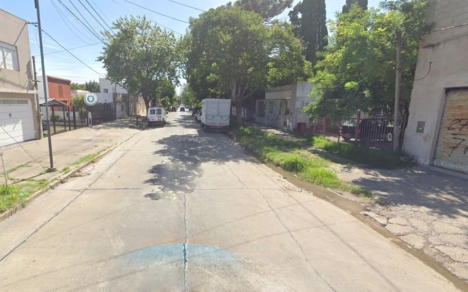 En plena Nochebuena, doman a un pitbull y vacían una casa en La Plata