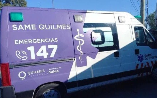 Hombre murió tras chocar contra un árbol en Ezpeleta