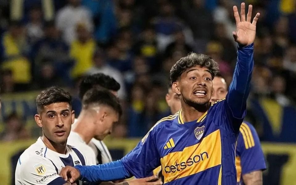 ¡Bombazo! Foster Gillett rompe el mercado: compra a una figura de Boca y la trae a Estudiantes