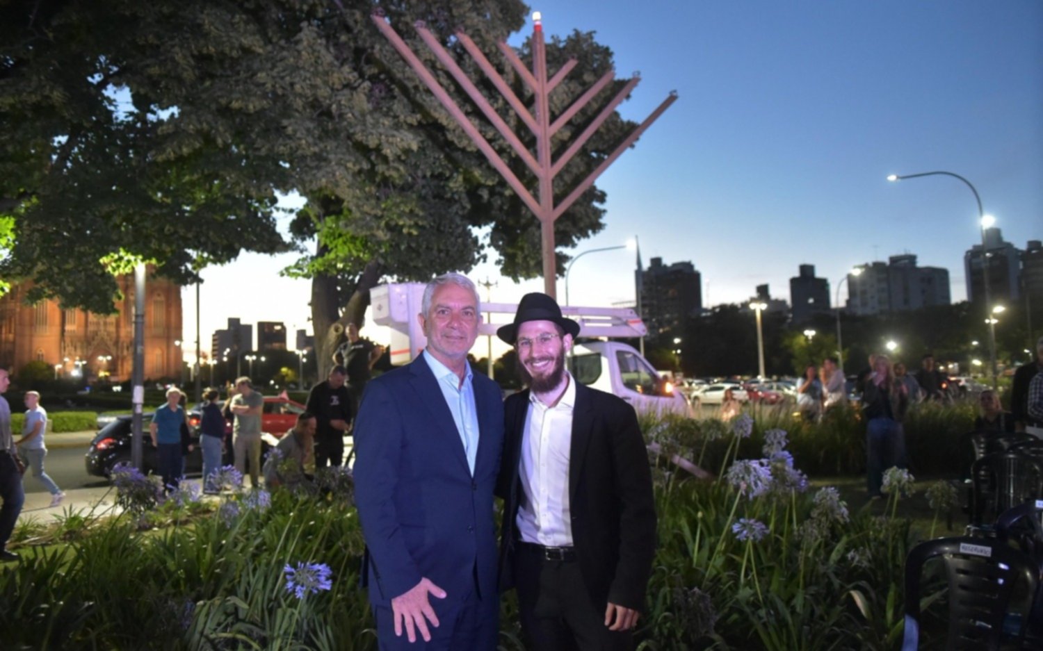 Alak encendió el tradicional candelabro de Jánuca