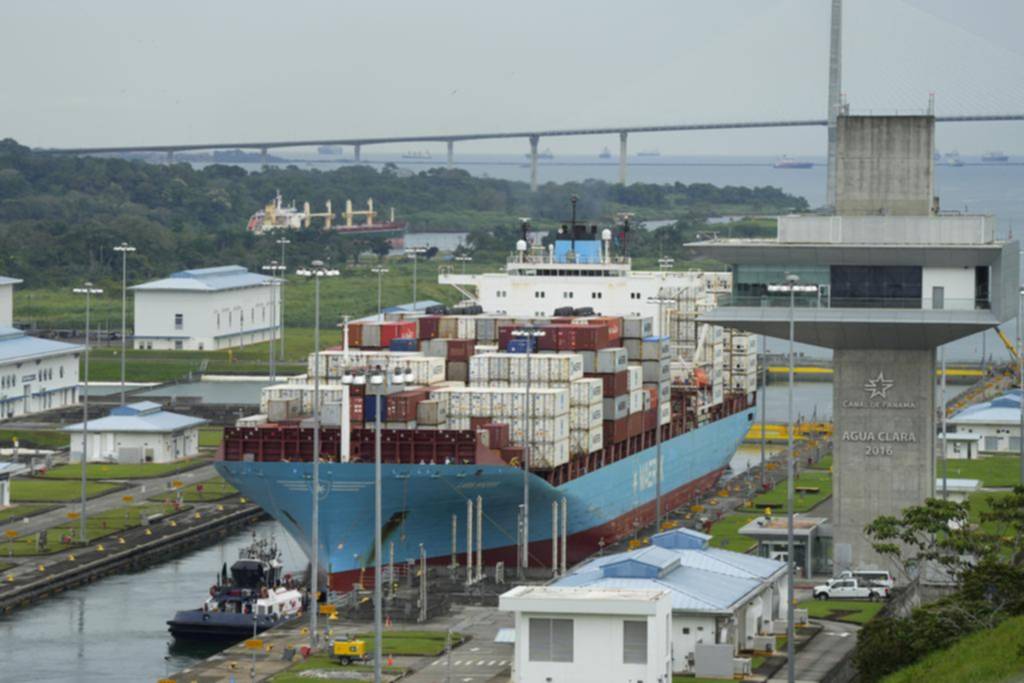 El Canal en la mira de Trump cumple 25 años en manos de Panamá