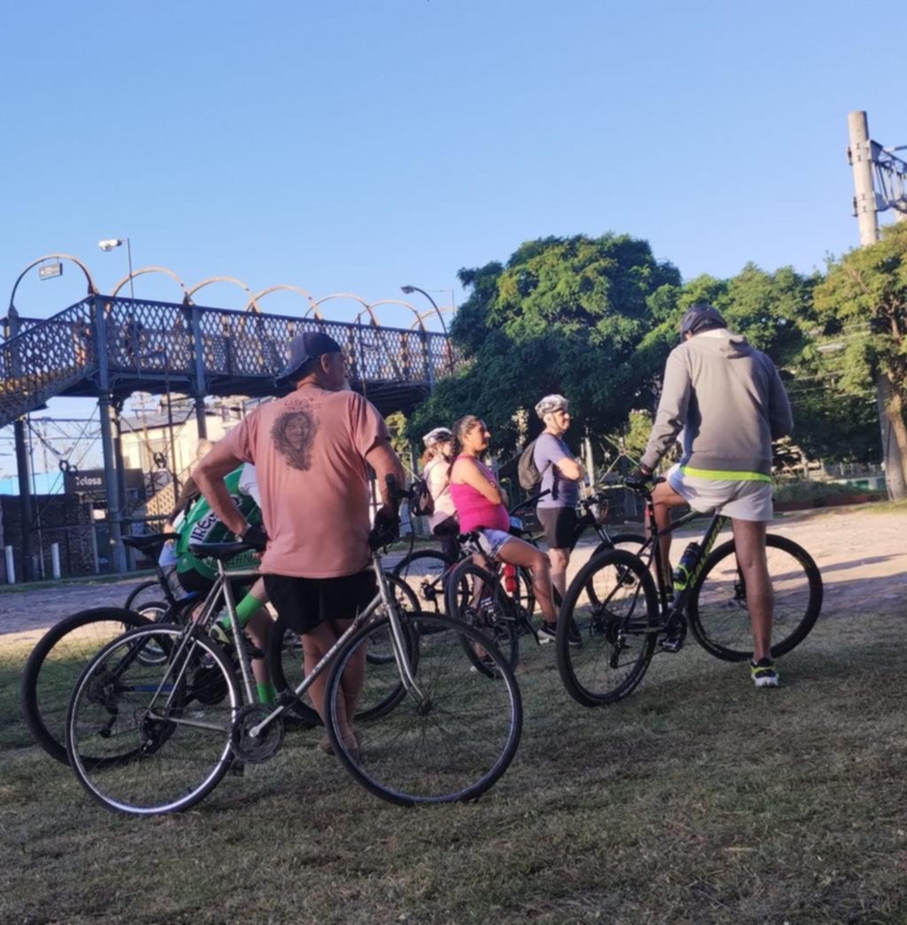Bicicleteada histórica y solidaria en Tolosa
