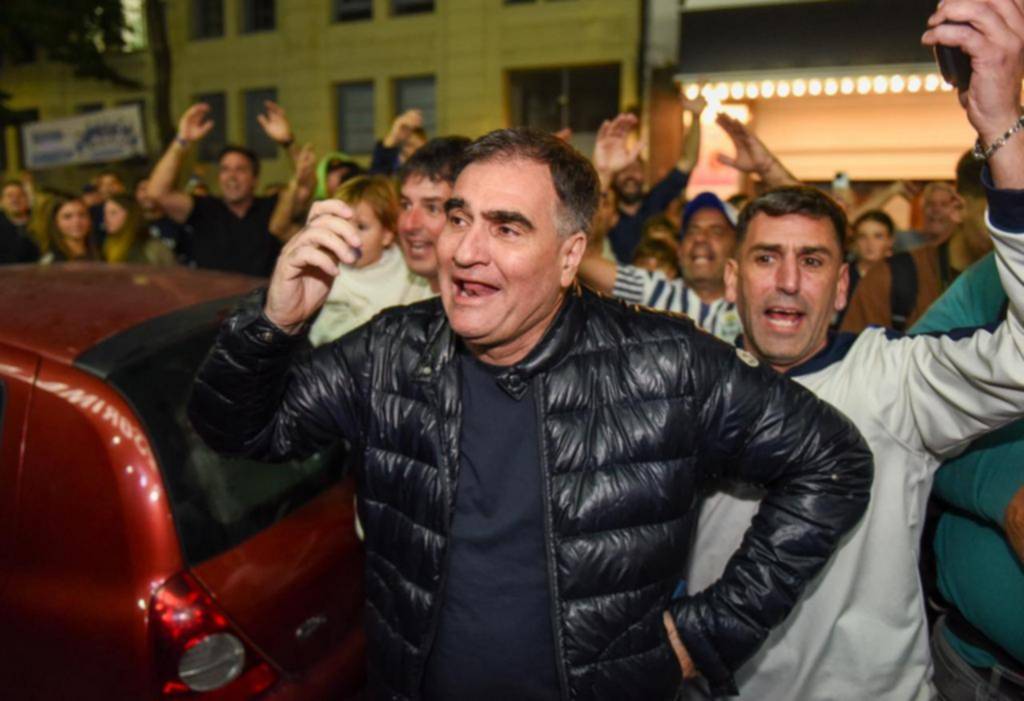 Puntapié inicial para el traspaso del gobierno