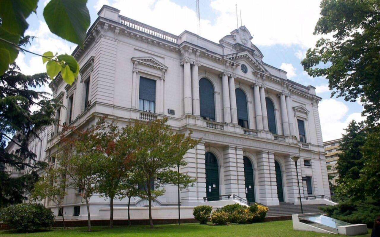 Cambia el horario de atención en los bancos de La Plata y la Provincia: cuándo abren y cierran