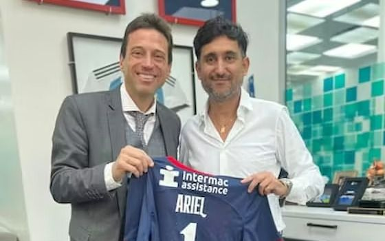 Transferencias millonarias y muchas sospechas: ¿clubes como "cuevas" de blanqueo de la polémica financiera?