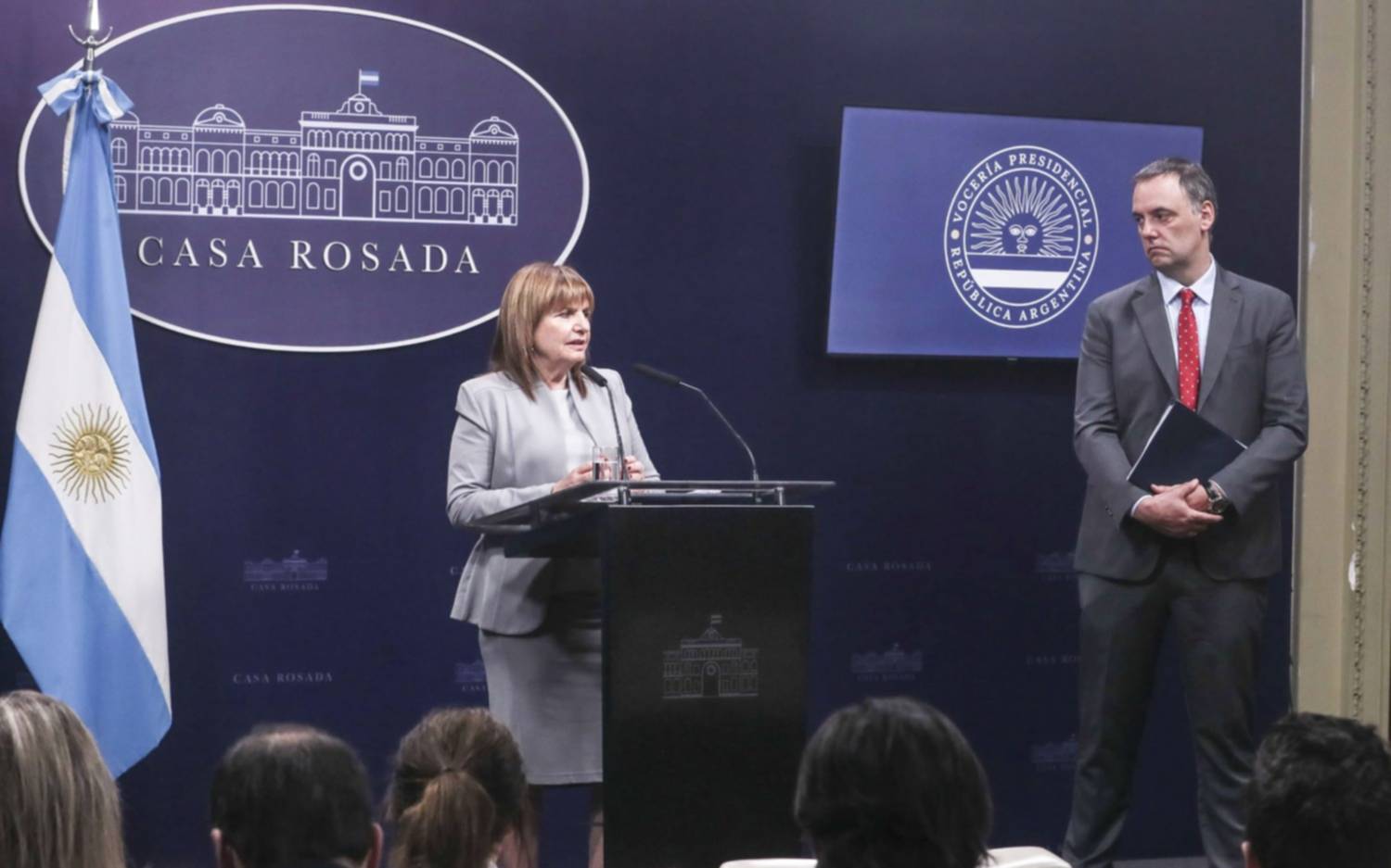 Bullrich renuncia a Seguridad: Adorni le agradeció por “el orden en las calles”