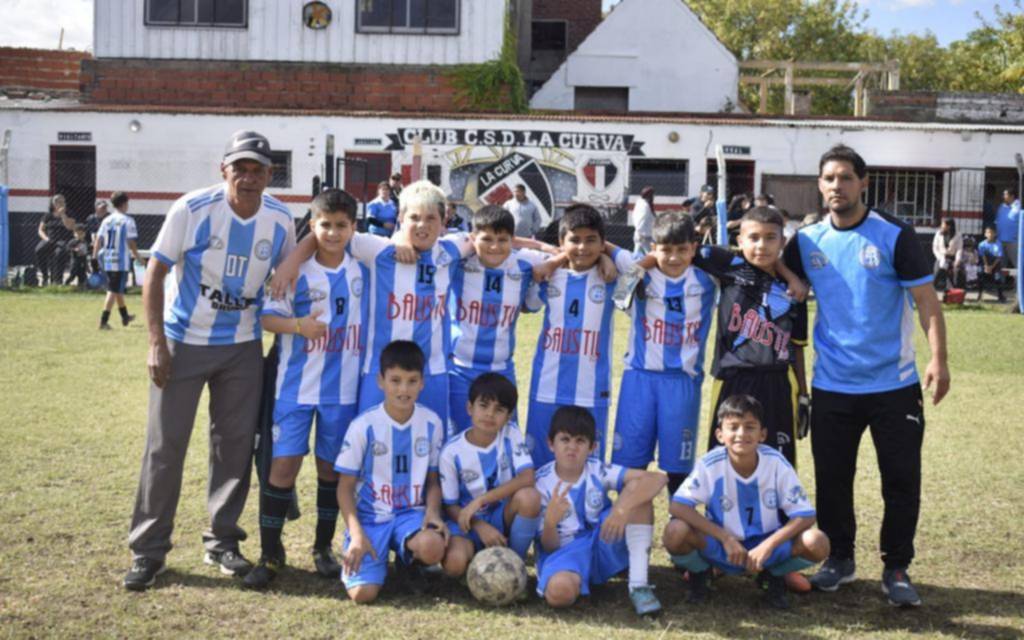 El desfile de todos los campeones de la Liga Ribereña