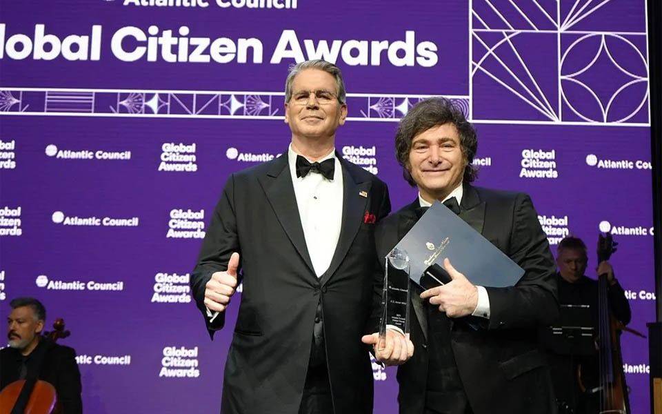 Scott Bessent suspendió su visita a Argentina tras la decisión de Milei de no ir al sorteo del Mundial en Washington