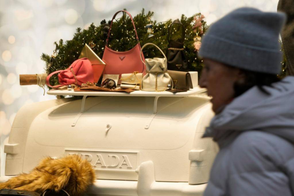 Prada compra Versace por US$ 1.400 millones