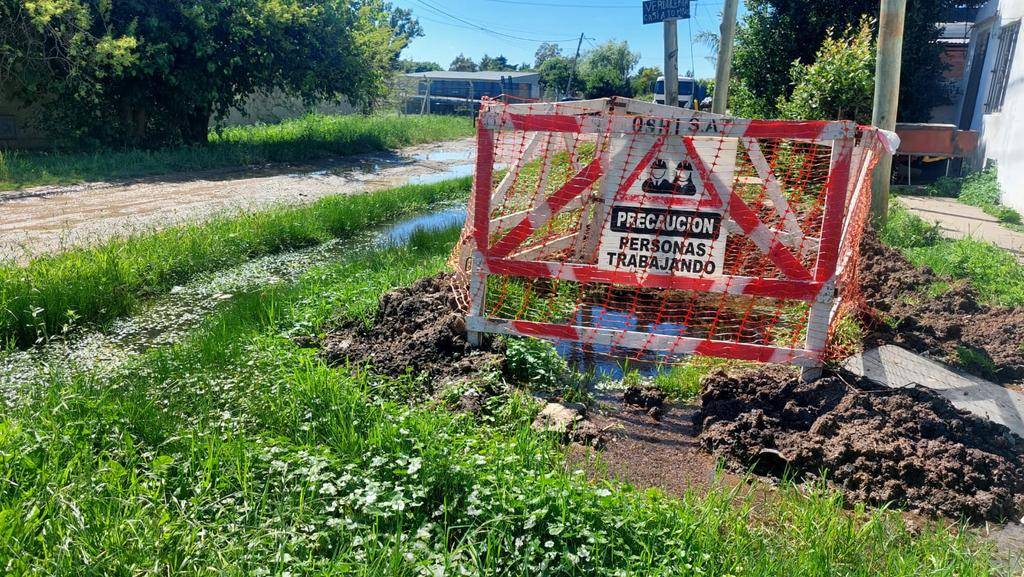 En 35 y 147 reclaman por un pérdida de agua