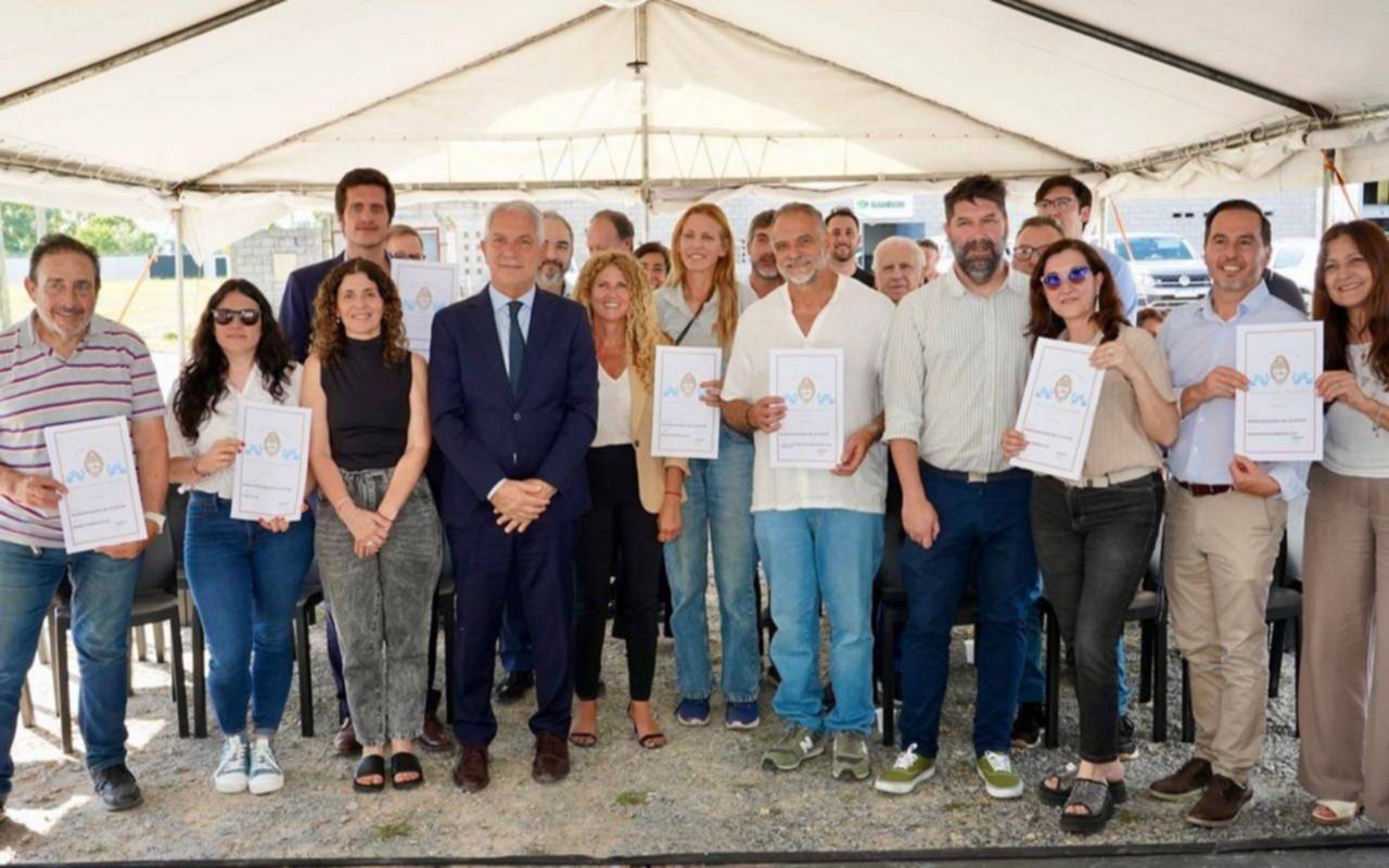 Entregaron escrituras a ocho empresas radicadas en el Parque Industrial La Plata II