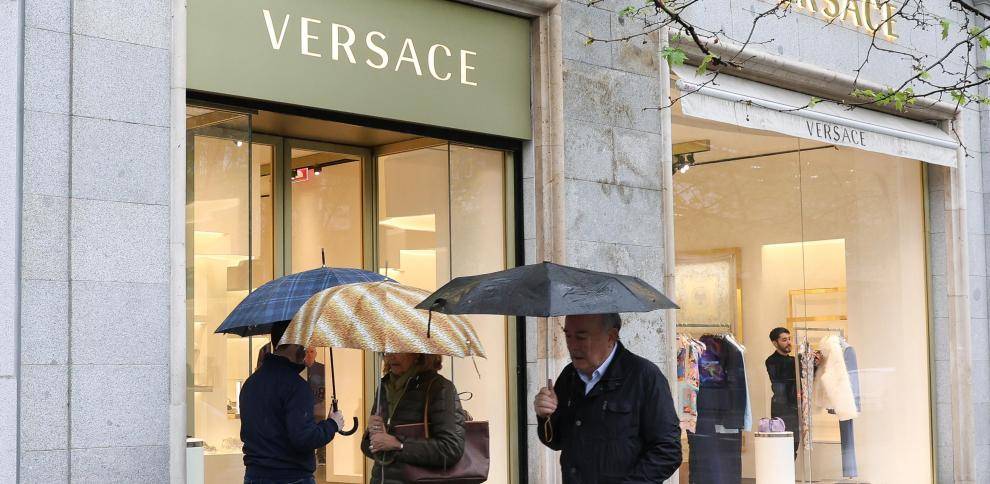 Italia: más ropa de lujo manchada de explotación