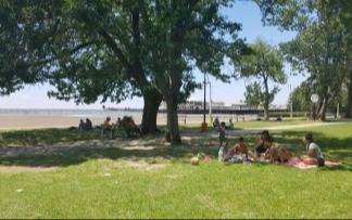 Viernes con algunas nubes y calor