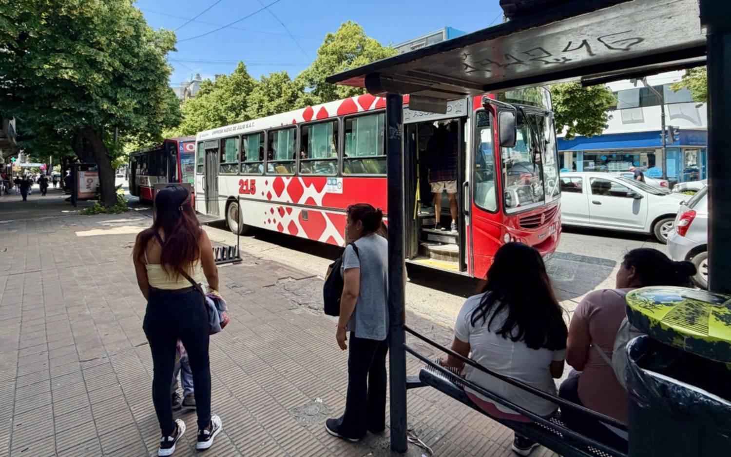 Crisis en el transporte platense: un juez restituyó al presidente de Nueve de Julio tras un intento de golpe