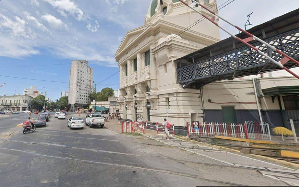 Permanecerá cerrado al tránsito paso a nivel clave en La Plata