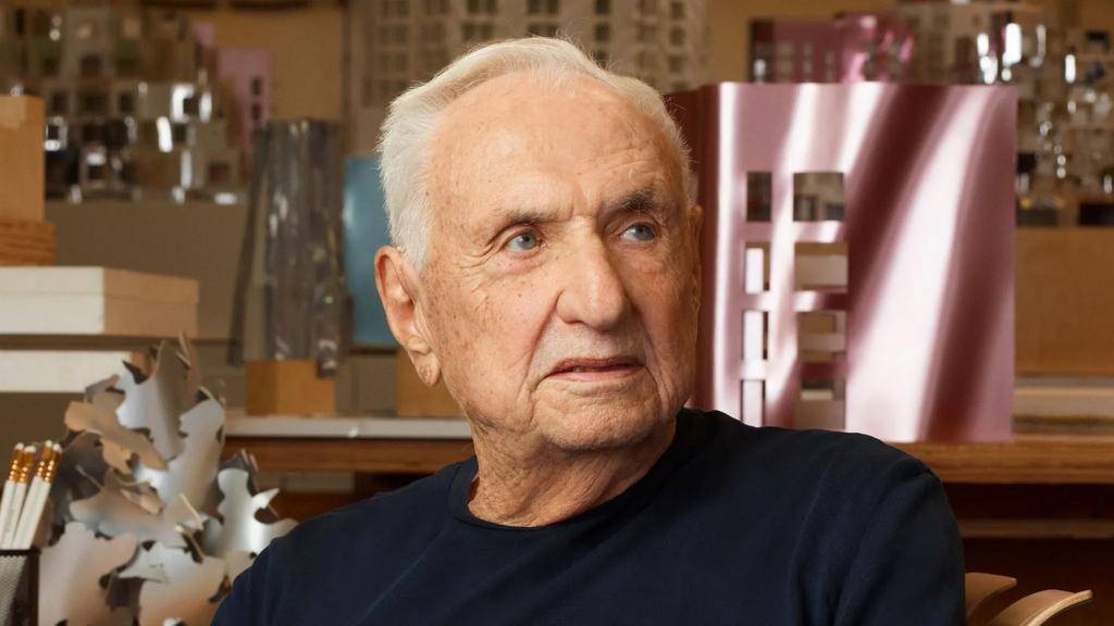 Frank Gehry: adiós al enorme arquitecto que aprendió a “doblar” el mundo
