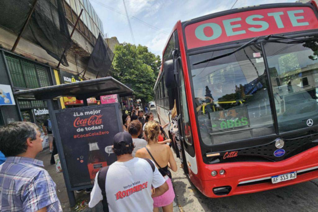 Recalculando: cómo es el plan que promete ordenar y ampliar el servicio de micros en La Plata
