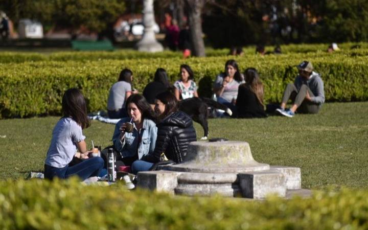 ¡Chau calor agobiante! Temperatura agradable este domingo en La Plata: cómo sigue el tiempo este finde largo