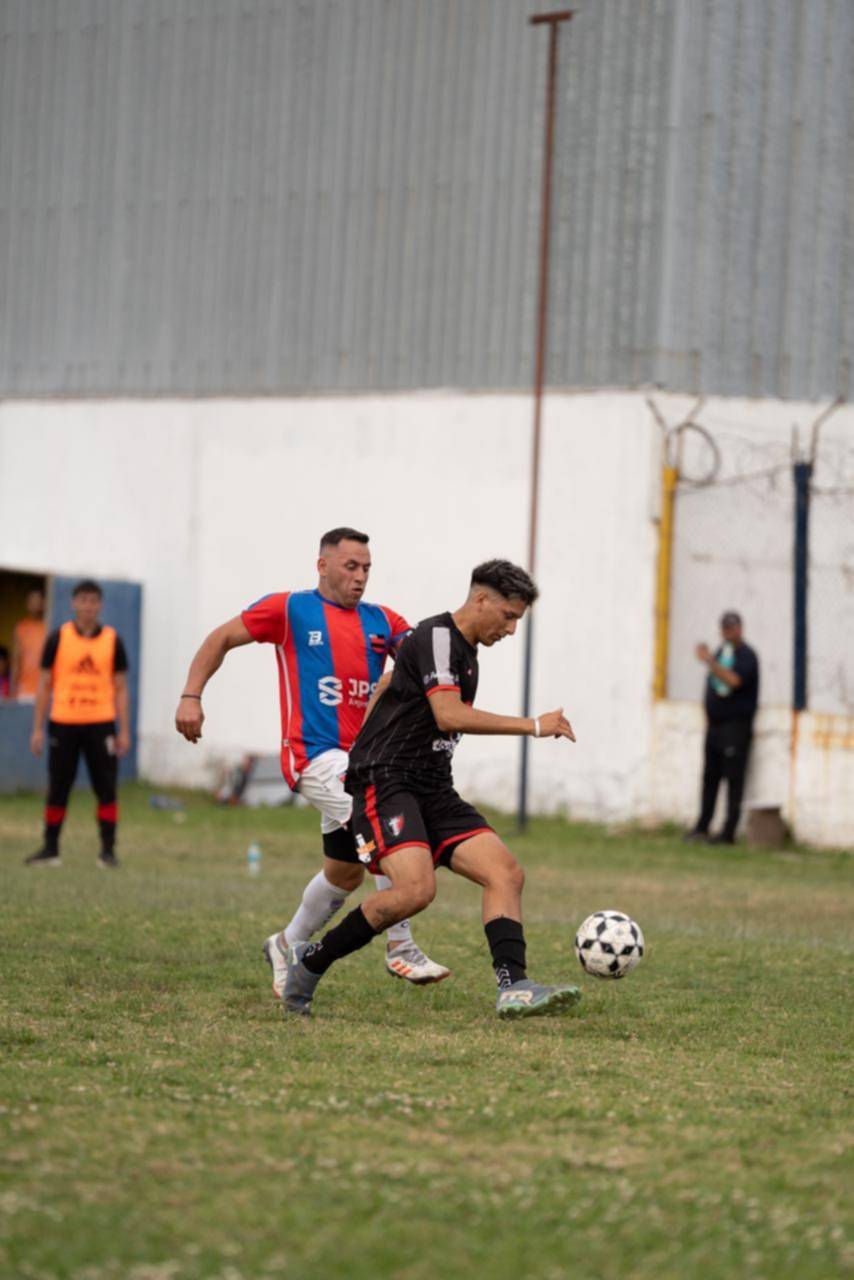 El campeón de la B saldrá de un desempate