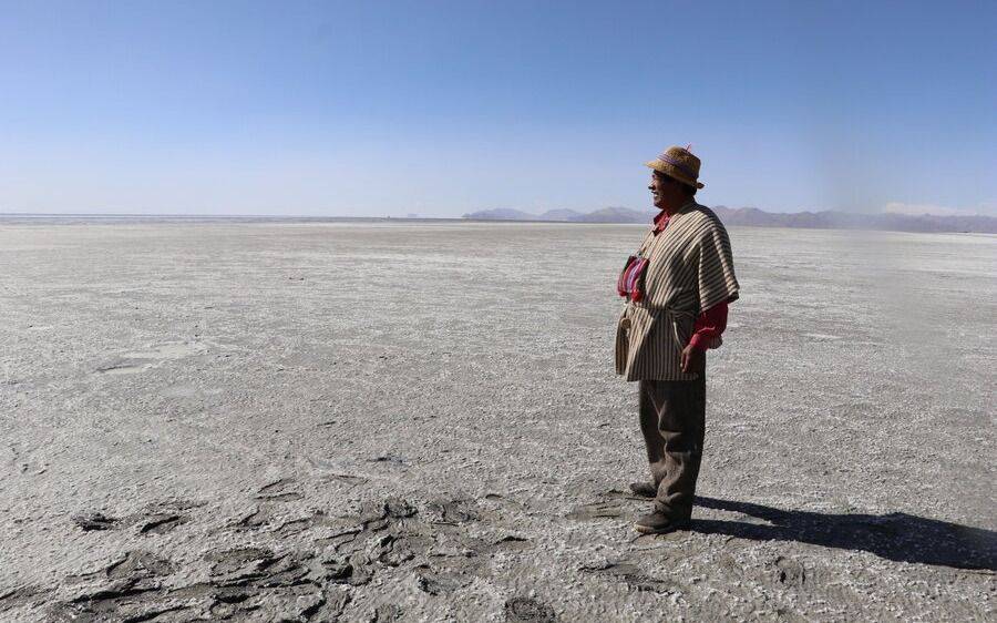 La historia de una comunidad que lucha por sobrevivir tras la silenciosa desaparición de un lago