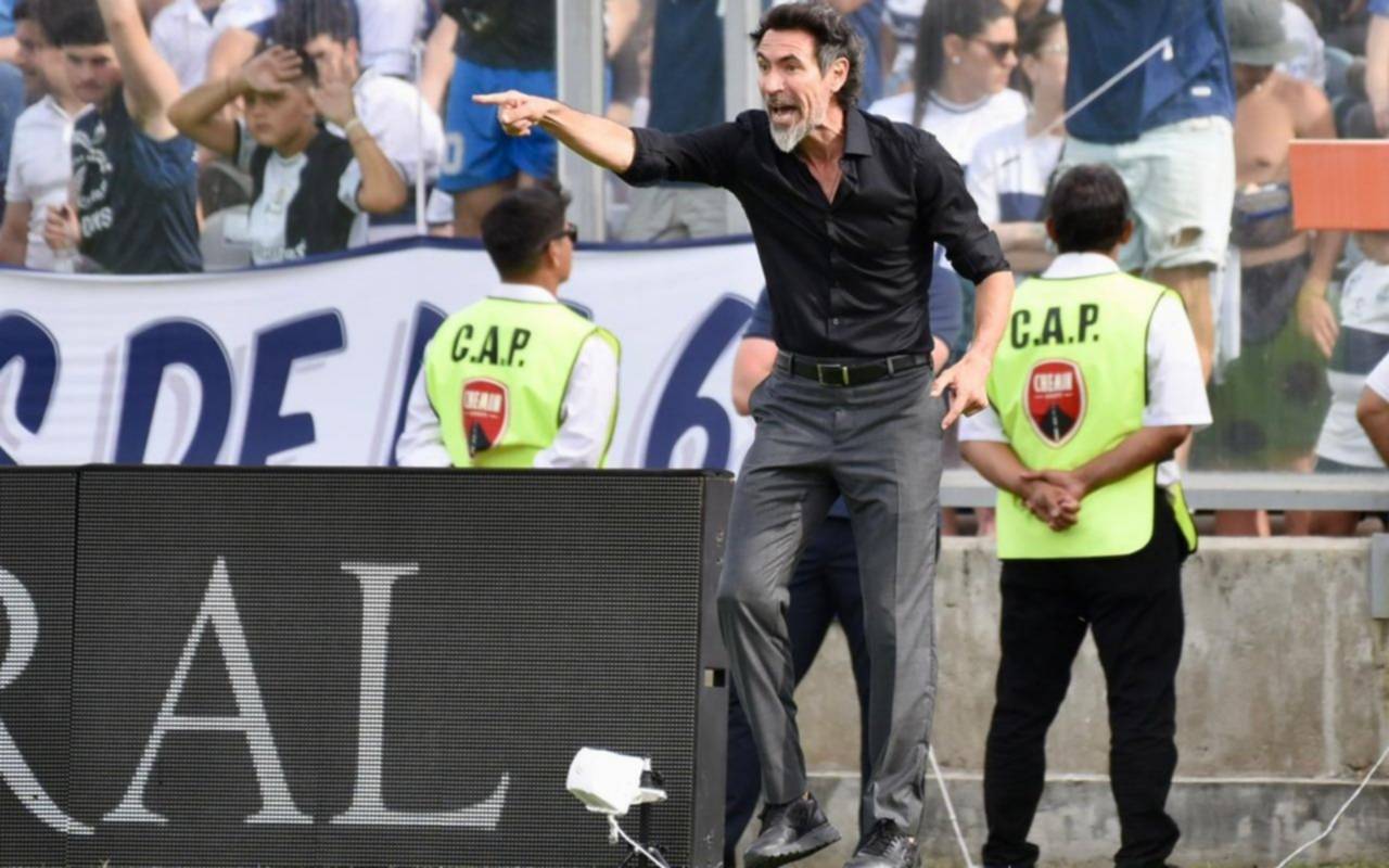 Eduardo Domínguez, tras el clásico: “La felicidad de ir a jugar una nueva final”