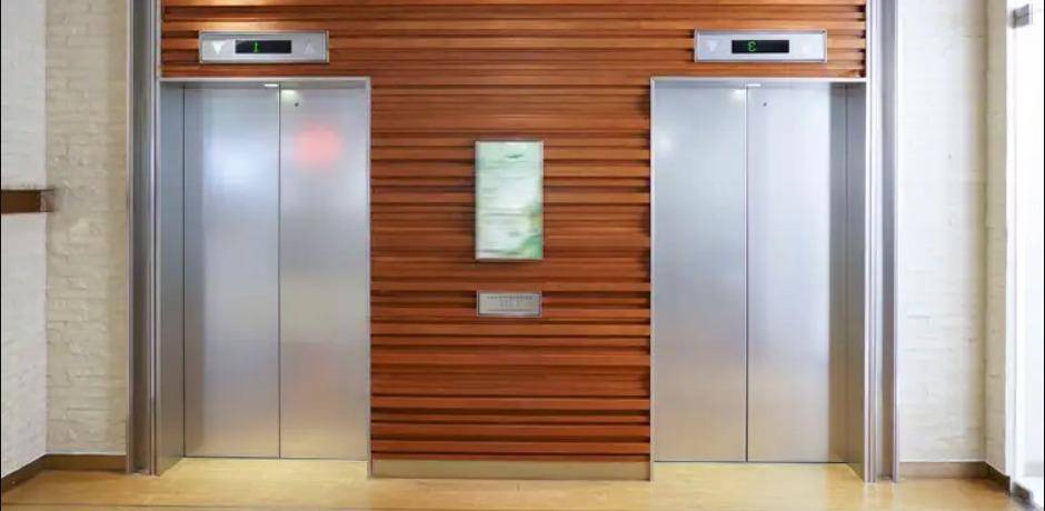 Buscan acelerar el uso del código QR en ascensores