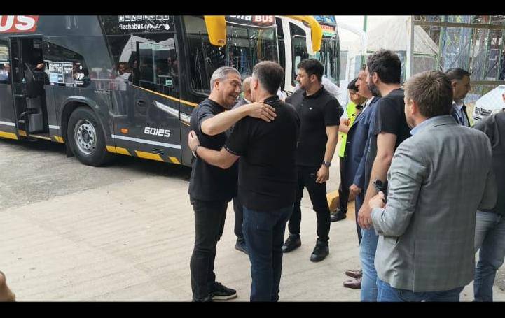 El presidente de Gimnasia recibió a la cúpula dirigencial de Estudiantes