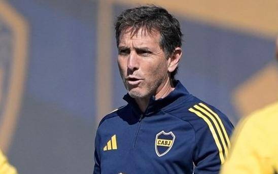 El plantel bancó a Úbeda para que siga como DT