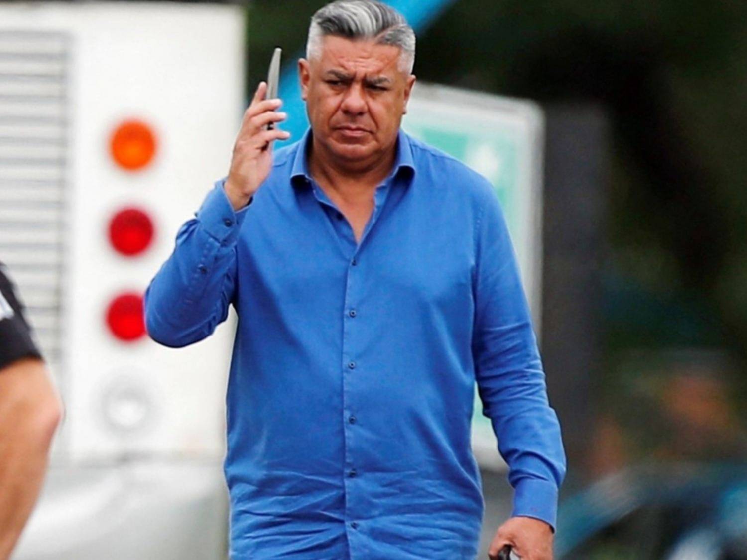 Silencios ruidosos, grupo de Whatsapp "archivado" y un fútbol pinchado: la AFA y horas decisivas