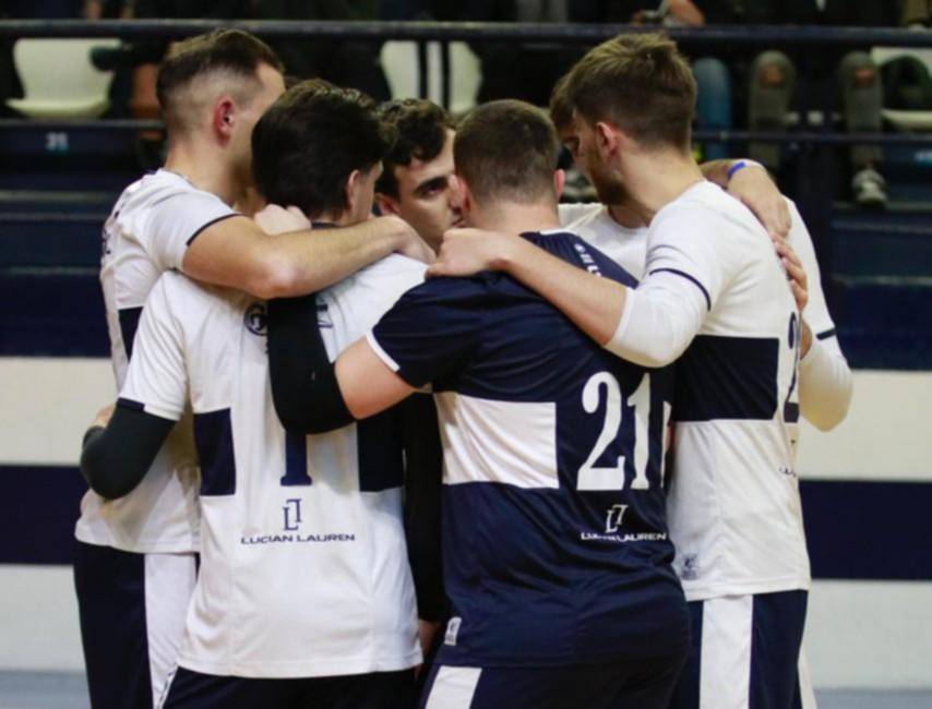 Los Lobos perdieron y quedaron contra las cuerdas, en vóley