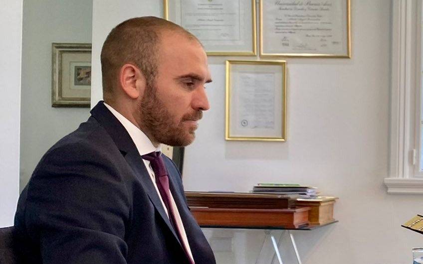 Un ex ministro, inquieto en la sede del Lobo