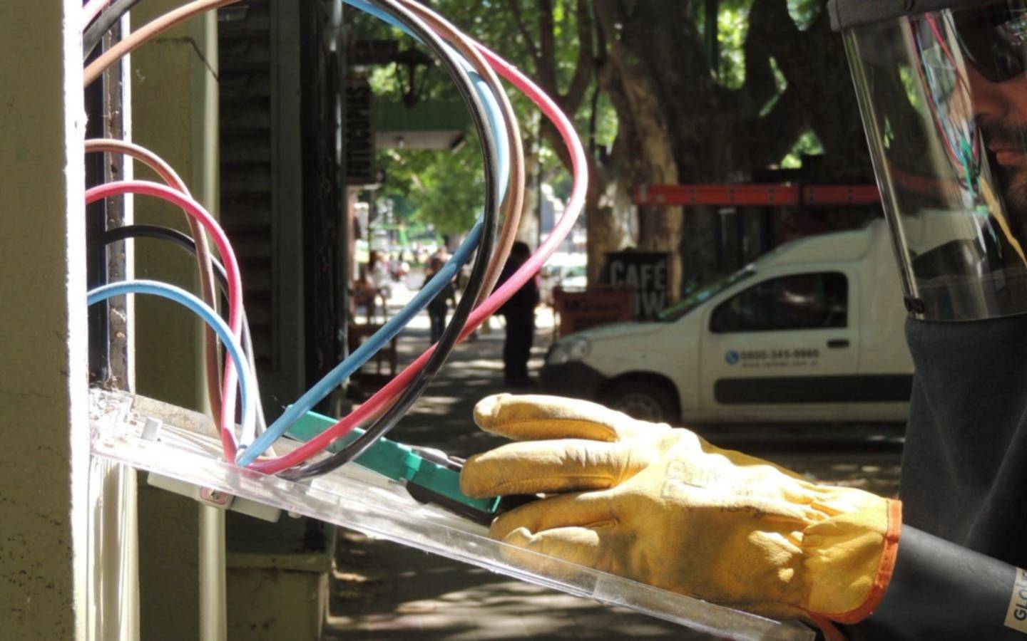 La Plata fue un "festival" de conexiones eléctricas fraudulentas en 2025: en un año se duplicaron