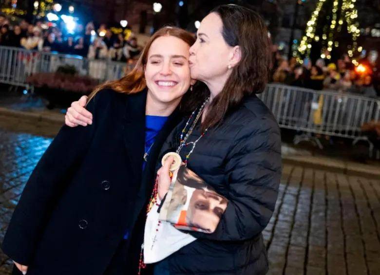 La travesía de Corina: salió de Venezuela con disfraz