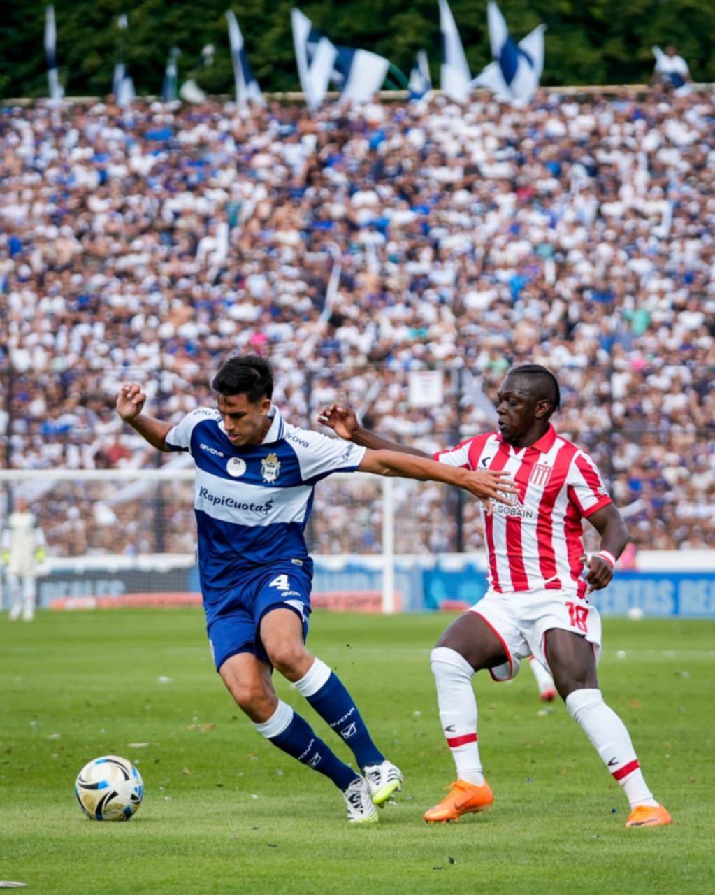 El Pincha debuta ante el Rojo y el Lobo con Racing