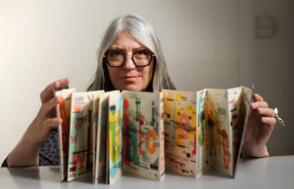 Con sello platense: los libros raros toman el Museo de Arte Moderno