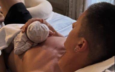 Guido Carrillo metió el mejor gol de su vida, a horas de la final: nació su hija Rita y compartió fotos íntimas