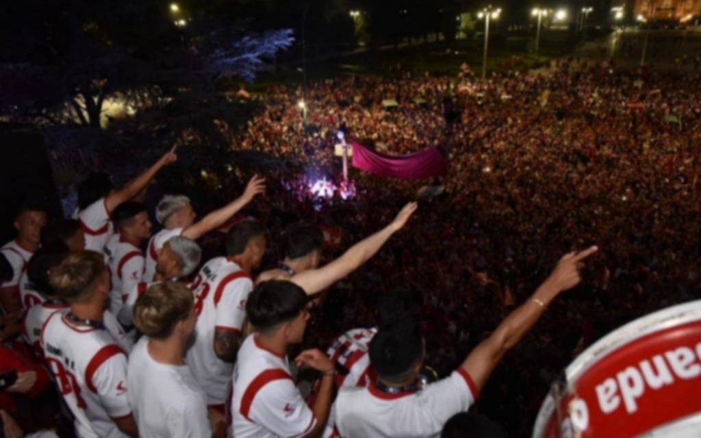 Estudiantes regresó a La Plata y se supo cuándo y dónde será el festejo del campeón