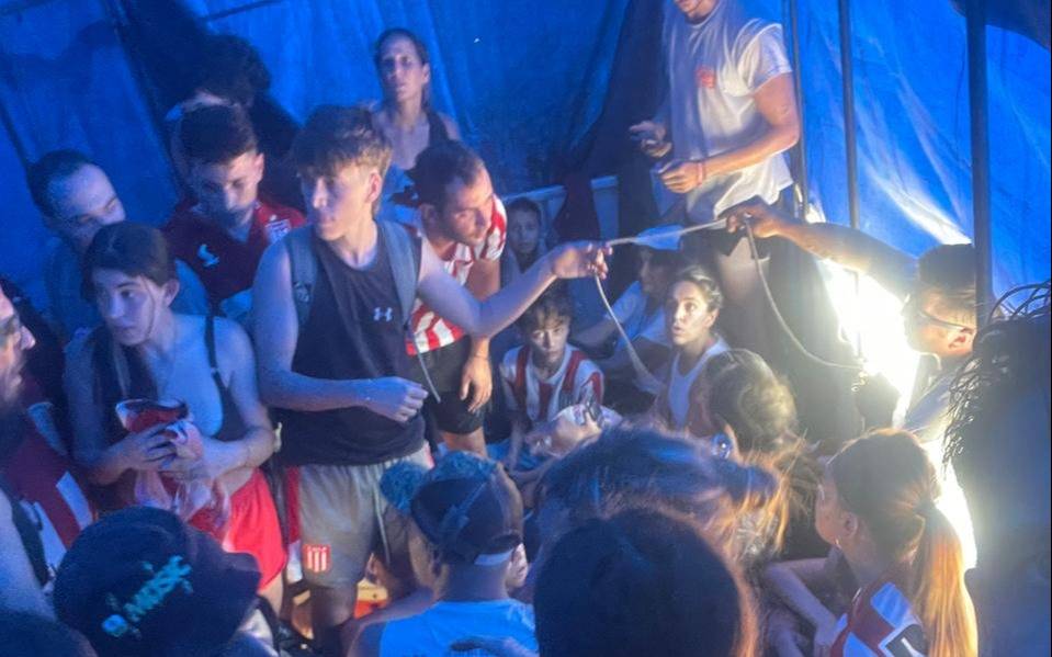 Al Pincha nadie lo para: se les rompió el micro y se fueron en camión hasta el Madre de Ciudades