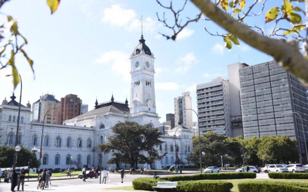 Municipales de La Plata: adelantan el pago de los haberes de diciembre y confirman la fecha del aguinaldo