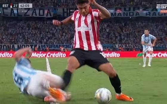 El mensaje de Santiago Arzamendia a los hinchas de Estudiantes tras confirmarse la grave lesión: "Volveré feliz"