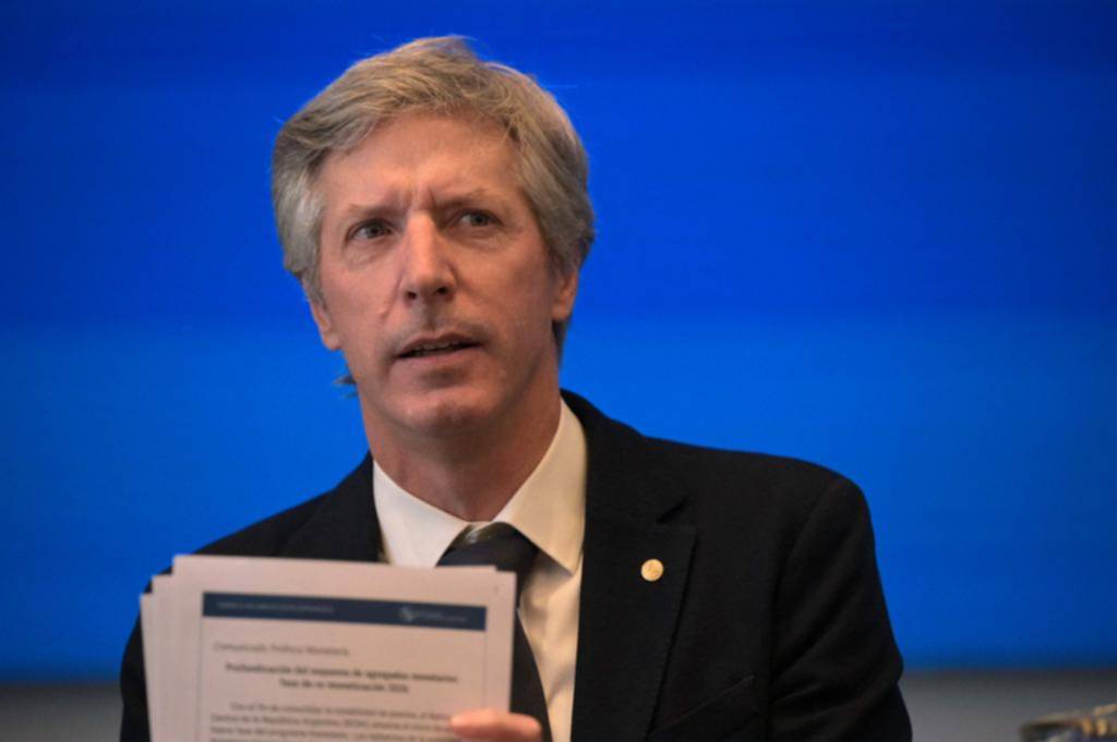 Giro con el dólar por el nuevo esquema para las bandas: el impacto del sorpresivo anuncio