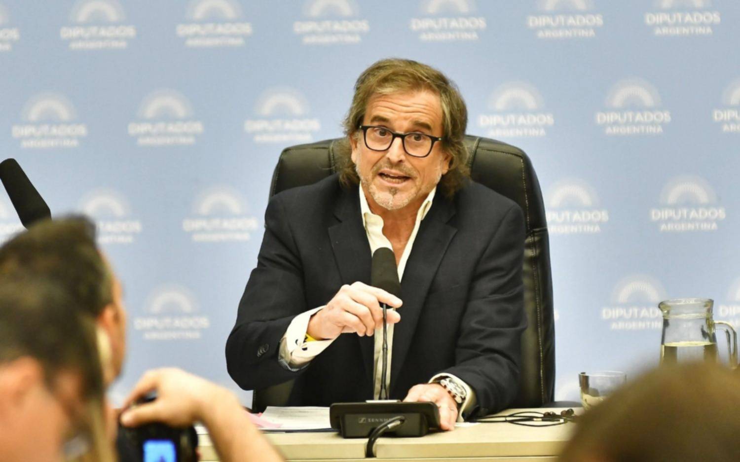 El oficialismo logró dictaminar el Presupuesto y buscará aprobarlo mañana en el recinto