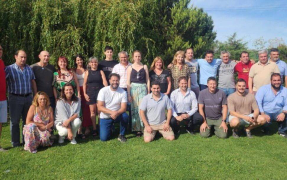 Un intendente y dirigentes armaron un nuevo frente en la Séptima Sección