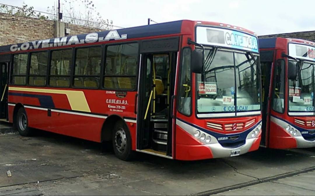 Ataque a piedrazos contra un colectivo de la línea 586 en San Francisco Solano